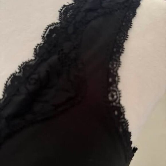 BLACK/SATIN TOP - Picture 5 of 7